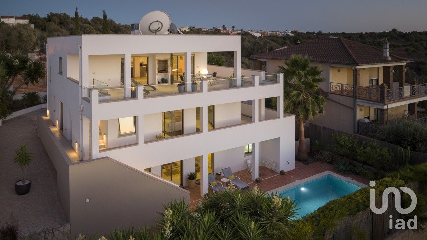 Moradia T5 em Alvor de 408 m²