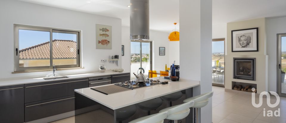 Moradia T5 em Alvor de 408 m²