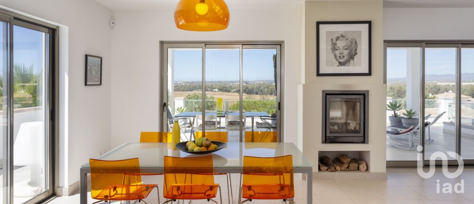 Moradia T5 em Alvor de 408 m²