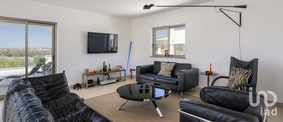 Moradia T5 em Alvor de 408 m²