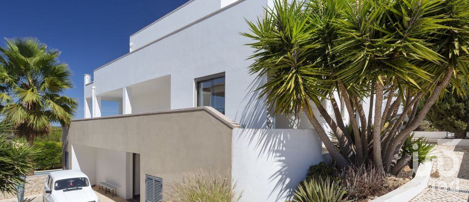 Moradia T5 em Alvor de 408 m²