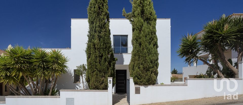 Moradia T5 em Alvor de 408 m²