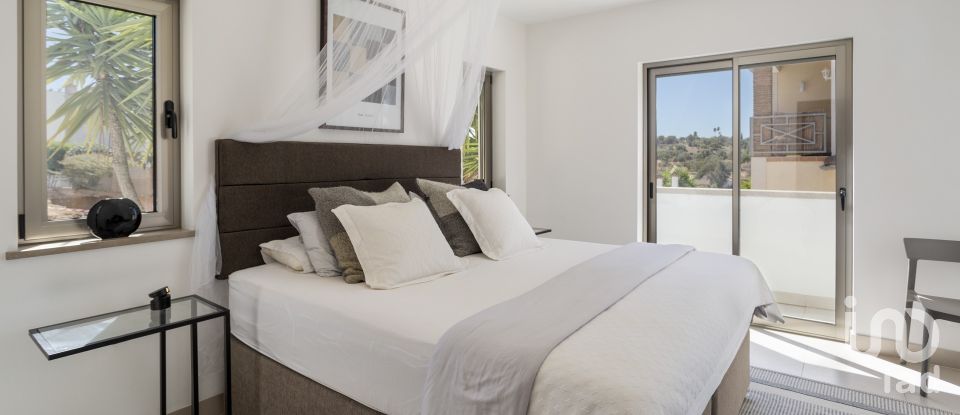 Moradia T5 em Alvor de 408 m²