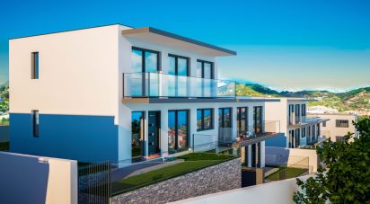 House T3 in Caniço of 223 m²