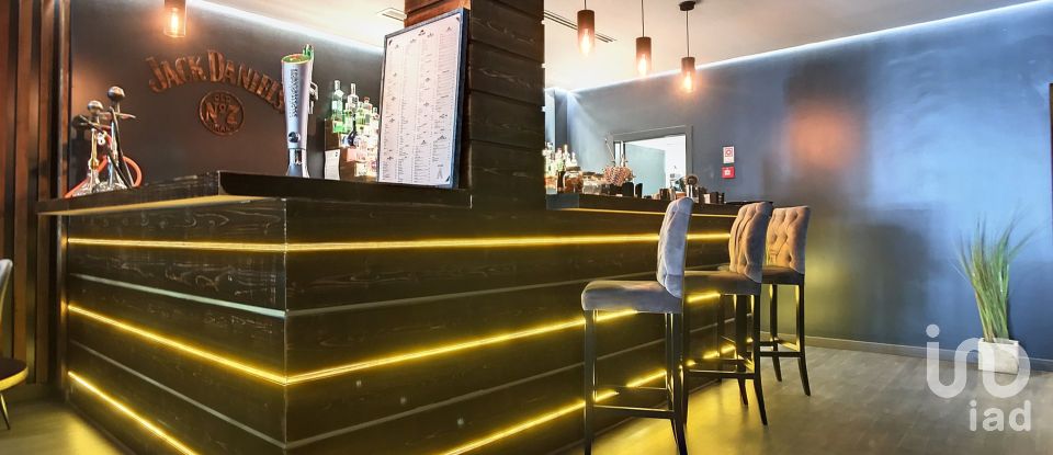 Boutique/Local commercial à Santa Maria, São Pedro E Matacães de 221 m²