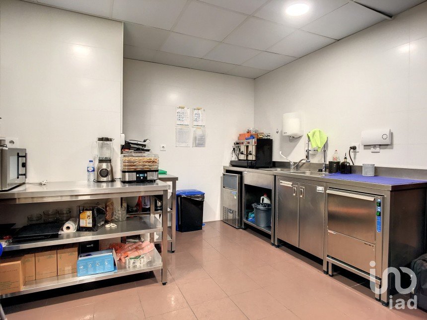 Boutique/Local commercial à Santa Maria, São Pedro E Matacães de 221 m²