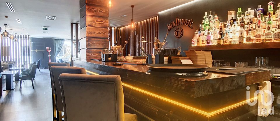 Boutique/Local commercial à Santa Maria, São Pedro E Matacães de 221 m²