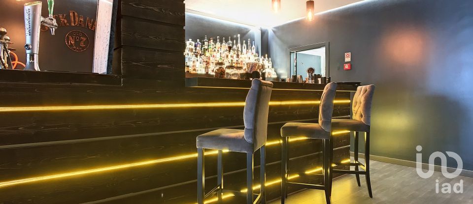 Boutique/Local commercial à Santa Maria, São Pedro E Matacães de 221 m²