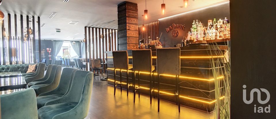 Boutique/Local commercial à Santa Maria, São Pedro E Matacães de 221 m²