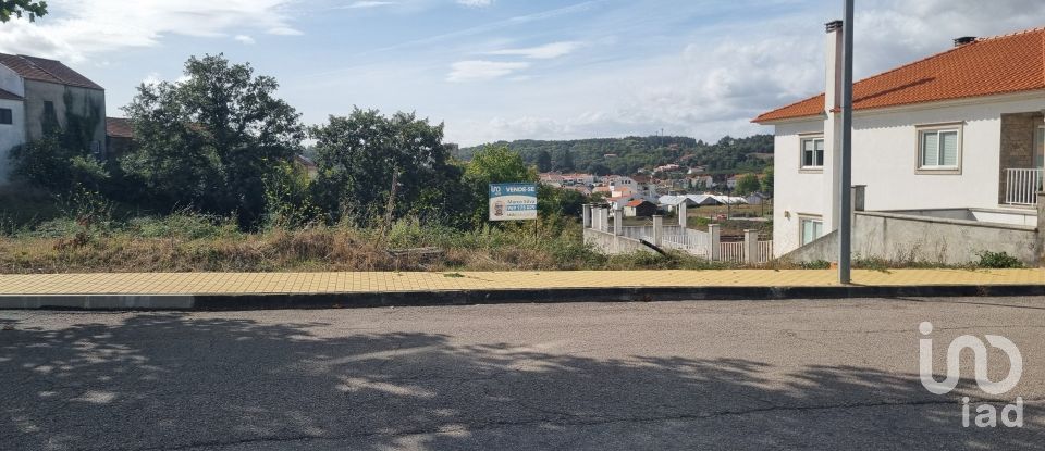 Terrain à bâtir à Sabugal e Aldeia de Santo António de 502 m²