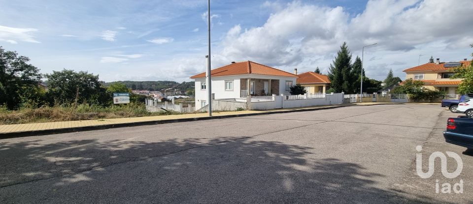 Terrain à bâtir à Sabugal e Aldeia de Santo António de 502 m²