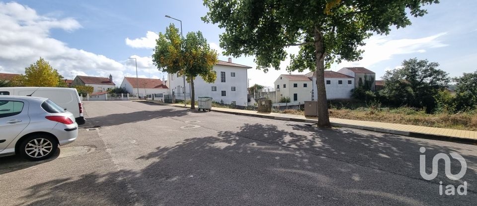 Terrain à bâtir à Sabugal e Aldeia de Santo António de 502 m²