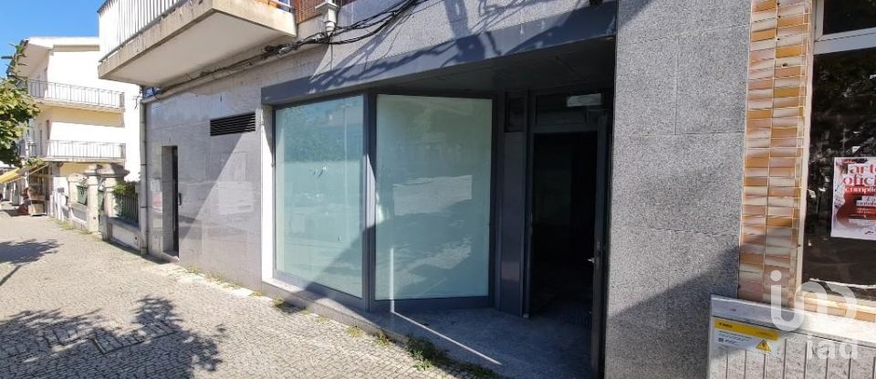 Shop / premises commercial in Bornes de Aguiar of 250 m²