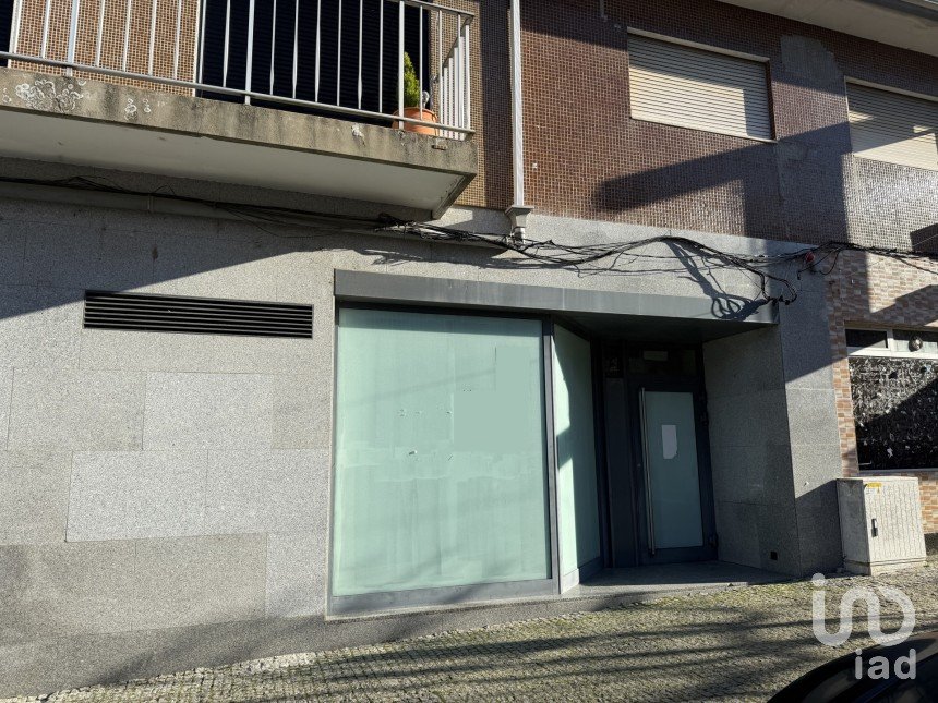 Shop / premises commercial in Bornes de Aguiar of 250 m²