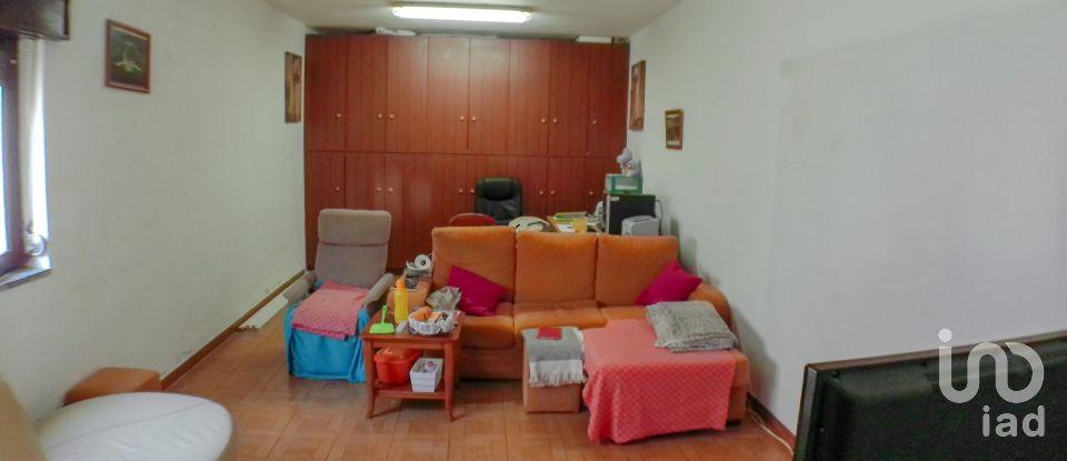 Moradia T6 em Atouguia da Baleia de 230 m²