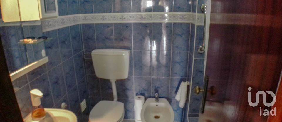 Moradia T6 em Atouguia da Baleia de 230 m²