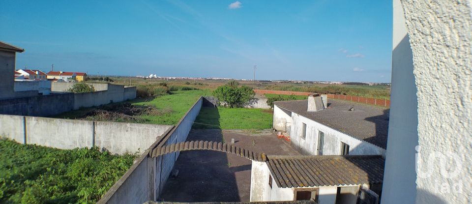 Moradia T6 em Atouguia da Baleia de 230 m²