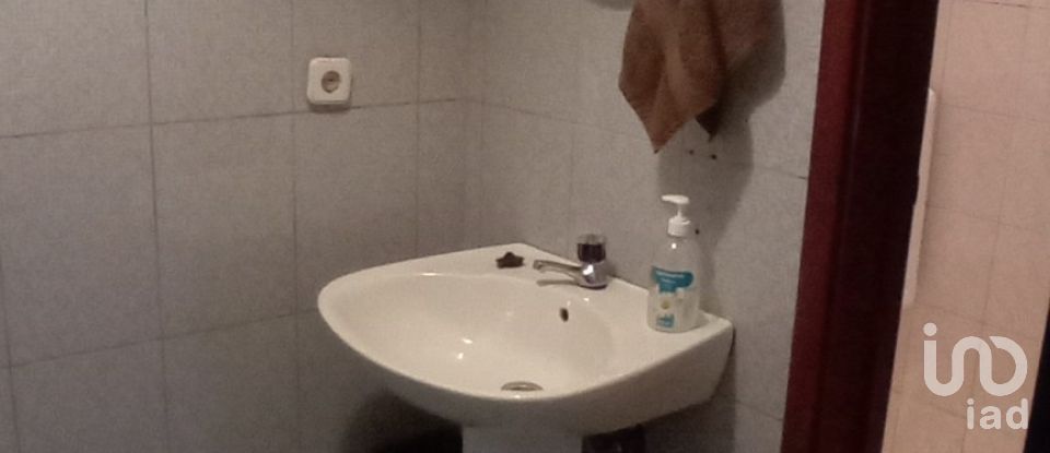 Boutique/Local commercial à Espinho de 101 m²