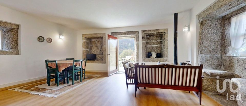 Farm T9 in Tabuaças of 304 m²