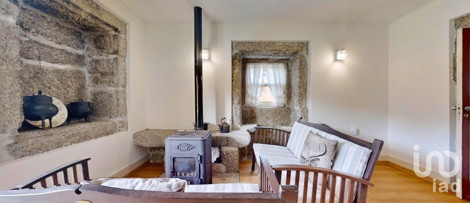 Farm T9 in Tabuaças of 304 m²