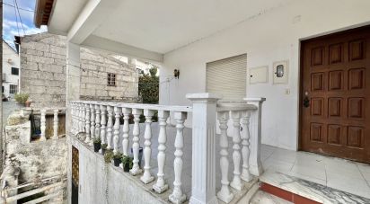 Maison traditionnelle T2 à Abrunhosa-a-Velha de 263 m²