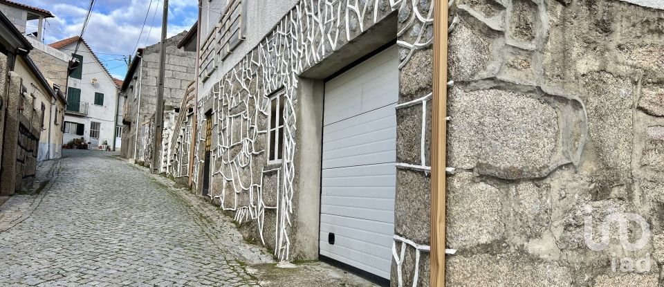 Maison traditionnelle T2 à Abrunhosa-a-Velha de 263 m²