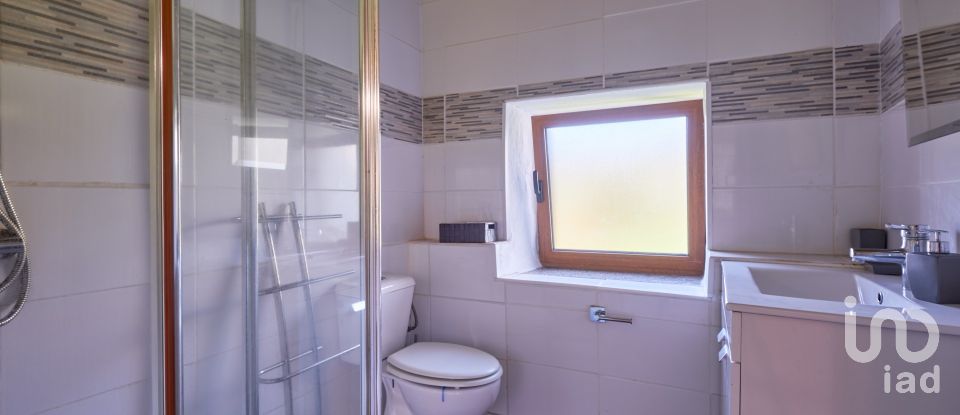 Maison T4 à Santa Ovaia e Vila Pouca da Beira de 367 m²