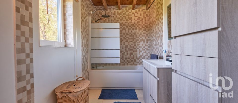 Maison T4 à Santa Ovaia e Vila Pouca da Beira de 367 m²