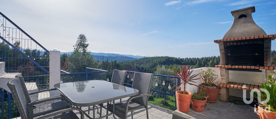 Maison T4 à Santa Ovaia e Vila Pouca da Beira de 367 m²