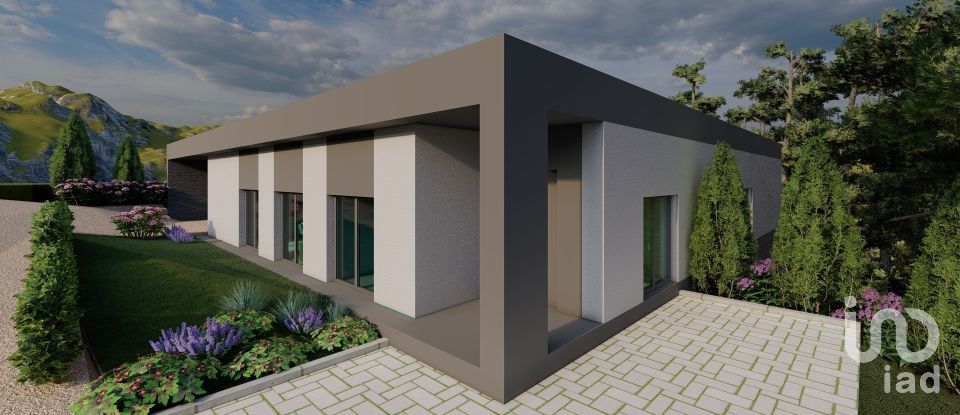 Moradia T3 em São Miguel, Santa Eufémia e Rabaçal de 287 m²