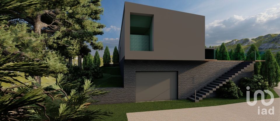 Moradia T3 em São Miguel, Santa Eufémia e Rabaçal de 287 m²