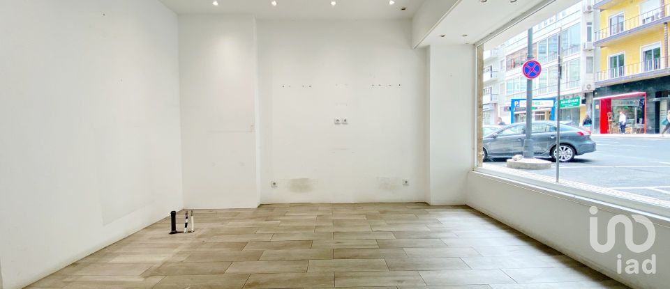 Shop / premises commercial in Avenidas Novas of 49 m²