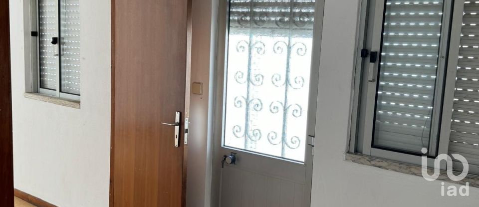 Casa T2 em Peso da Régua e Godim de 142 m²