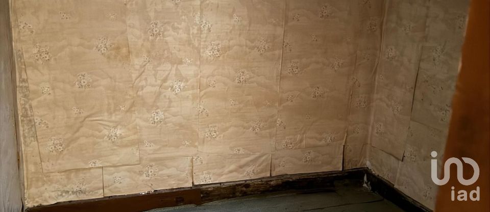 Casa T2 em Peso da Régua e Godim de 142 m²