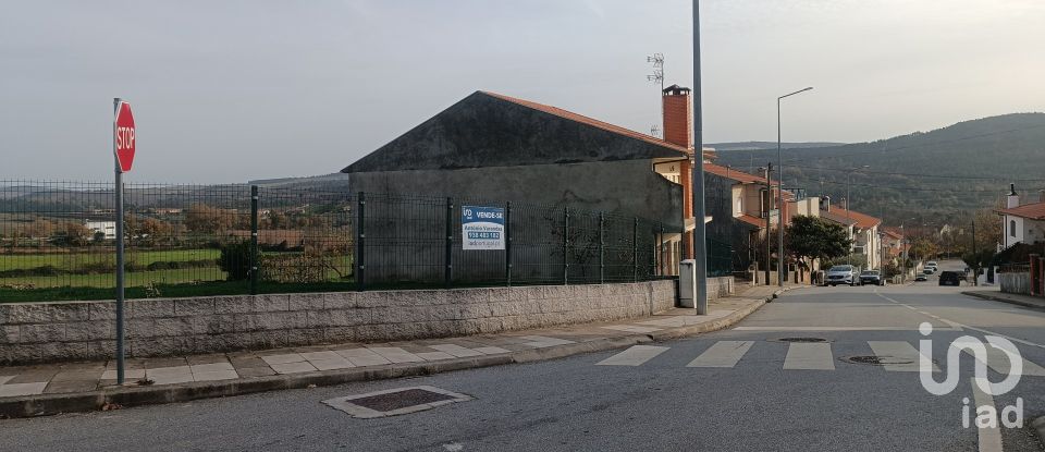 Terreno urbano em Mogadouro, Valverde, Vale de Porco e Vilar de Rei de 750 m²
