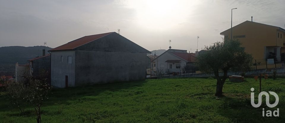 Terreno urbano em Mogadouro, Valverde, Vale de Porco e Vilar de Rei de 750 m²