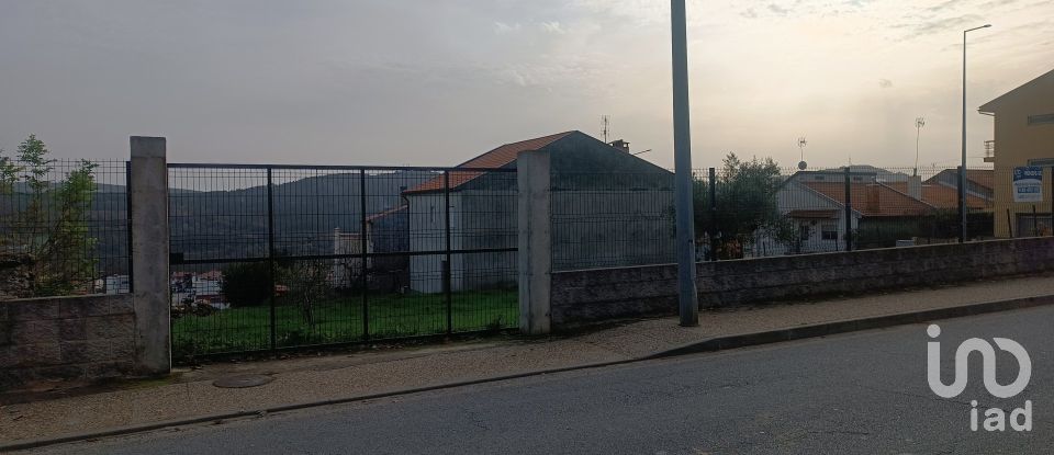Terreno urbano em Mogadouro, Valverde, Vale de Porco e Vilar de Rei de 750 m²