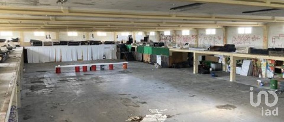 Shop / premises commercial in Queluz e Belas of 8,800 m²