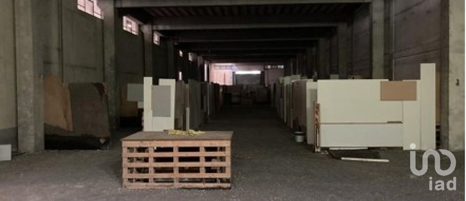 Shop / premises commercial in Queluz e Belas of 8,800 m²