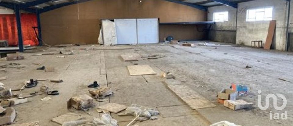 Shop / premises commercial in Queluz e Belas of 8,800 m²