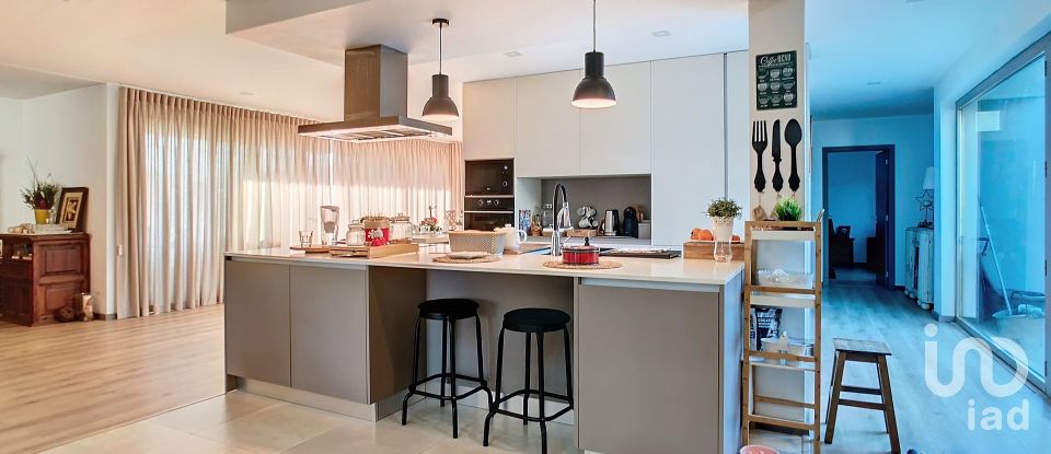 Maison T4 à Cortegaça de 238 m²