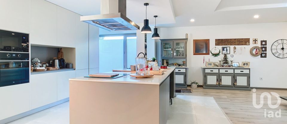 Maison T4 à Cortegaça de 238 m²