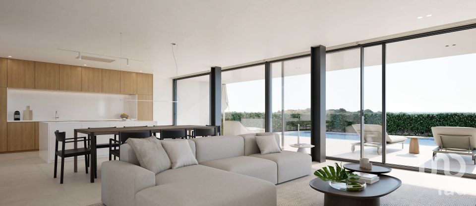 House T4 in São Gonçalo De Lagos of 300 m²