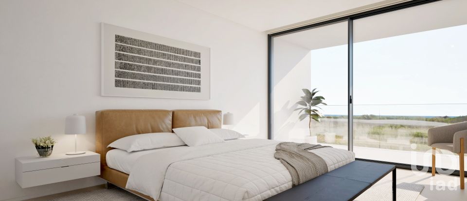 House T4 in São Gonçalo De Lagos of 300 m²