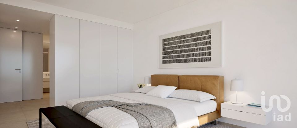 House T4 in São Gonçalo De Lagos of 300 m²