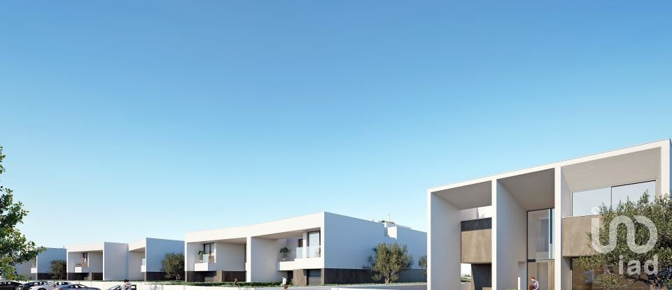 House T4 in São Gonçalo De Lagos of 300 m²