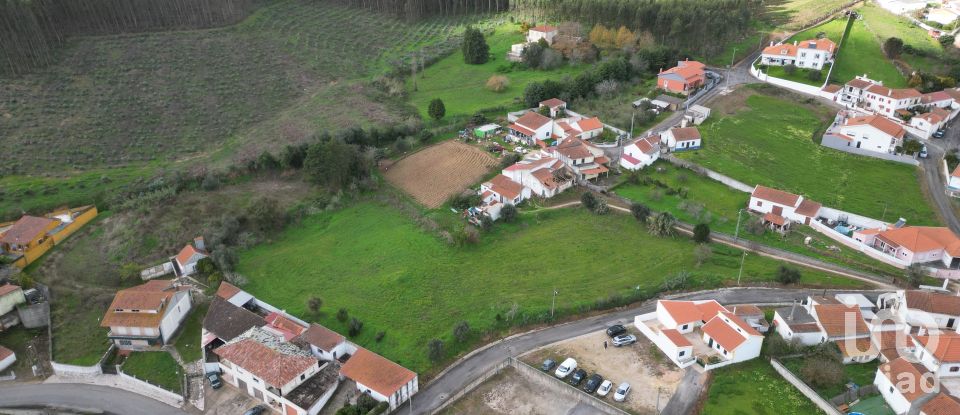 Terreno urbano em Aldeia Galega da Merceana e Aldeia Gavinha de 4 000 m²