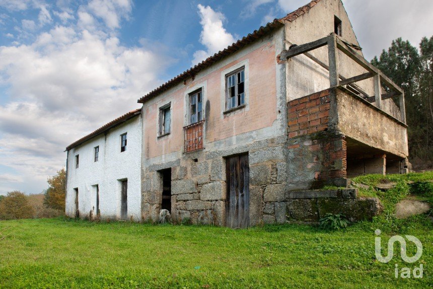 Moradia T3 em Espariz e Sinde de 112 m²