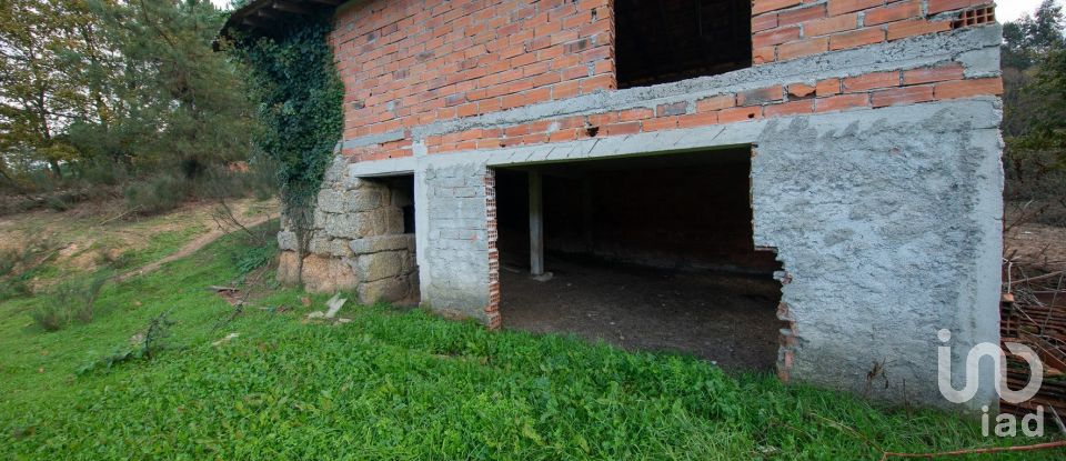 Moradia T3 em Espariz e Sinde de 112 m²