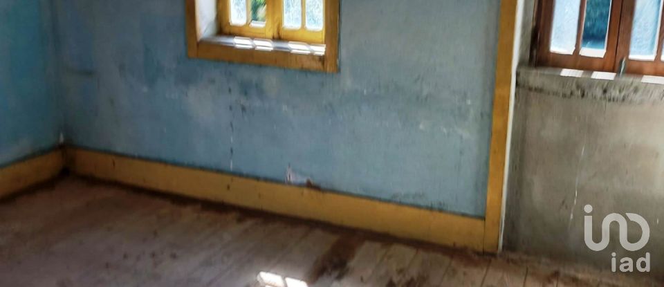 Moradia T3 em Espariz e Sinde de 112 m²